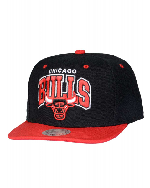 Головной убор EU131 DOUBLE ARCH SB Chicago Bulls MN-NBA-EU131-CHIBUL-BLK (Chicago Bulls Black, OS)