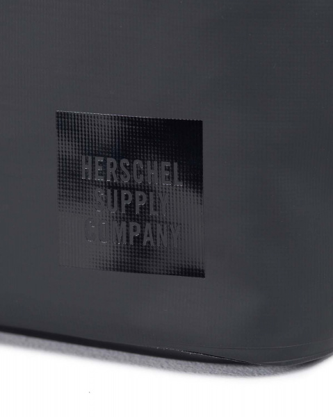 Сумка Herschel Alexander Studio (32 L черный)